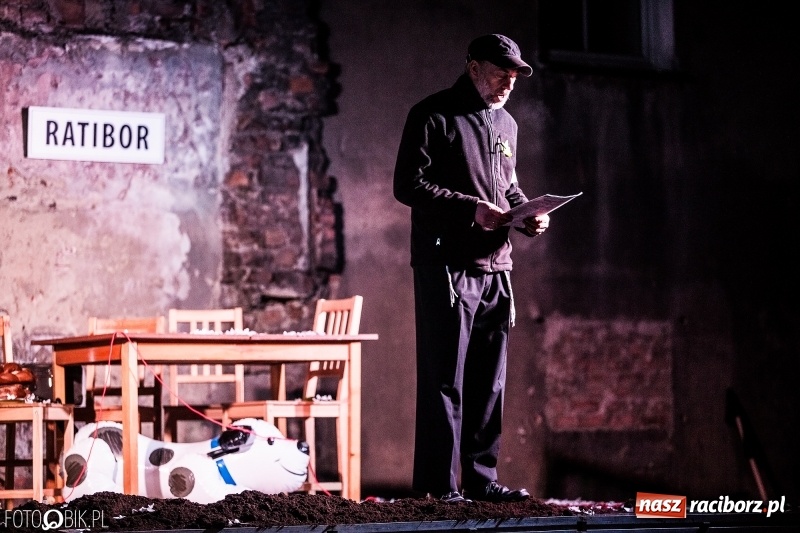 Zdjęcie w galerii na portalu naszraciborz.pl: Raciborski teatr midraszowy we wrześniu. Wesele żydowskie, potańcówka i premiera Parasola  wiadomości z regionu