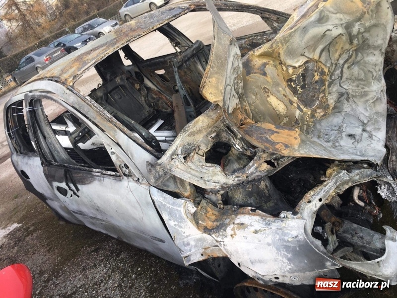 Zdjęcie w galerii na portalu naszraciborz.pl: Prokuratura wszczęła śledztwo w sprawie wypadku drogowego na trasie Racibórz-Babice  wiadomości z regionu