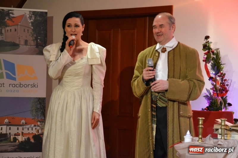 Zdjęcie w galerii na portalu naszraciborz.pl: Biesiada Wigilijna z artystami z Poznania na Zamku Piastowskim wiadomości z regionu