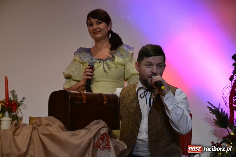 Zdjęcie w galerii na portalu naszraciborz.pl: Biesiada Wigilijna z artystami z Poznania na Zamku Piastowskim wiadomości z regionu