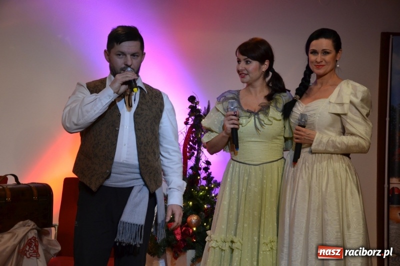 Zdjęcie w galerii na portalu naszraciborz.pl: Biesiada Wigilijna z artystami z Poznania na Zamku Piastowskim wiadomości z regionu