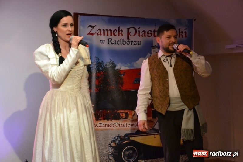 Zdjęcie w galerii na portalu naszraciborz.pl: Biesiada Wigilijna z artystami z Poznania na Zamku Piastowskim wiadomości z regionu