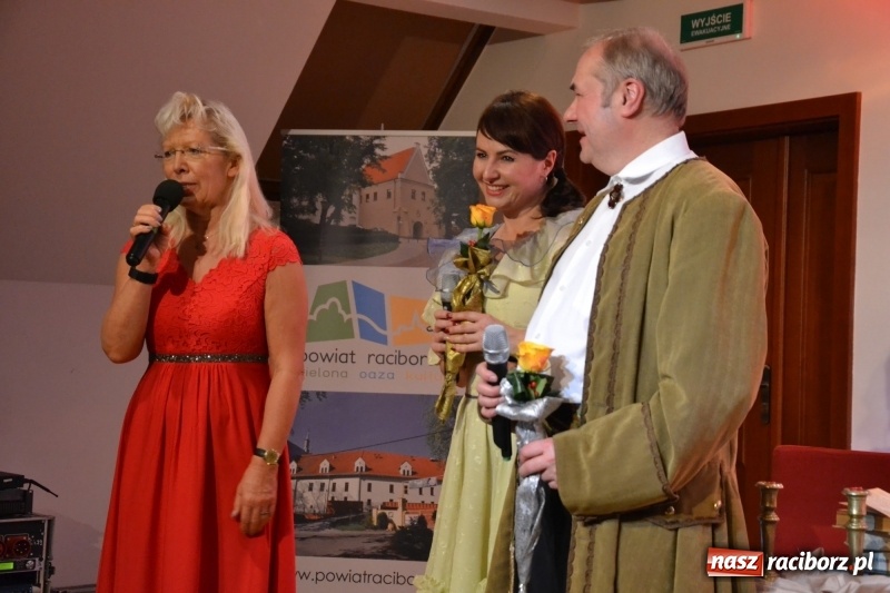 Zdjęcie w galerii na portalu naszraciborz.pl: Biesiada Wigilijna z artystami z Poznania na Zamku Piastowskim wiadomości z regionu