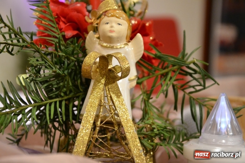 Zdjęcie w galerii na portalu naszraciborz.pl: Biesiada Wigilijna z artystami z Poznania na Zamku Piastowskim wiadomości z regionu