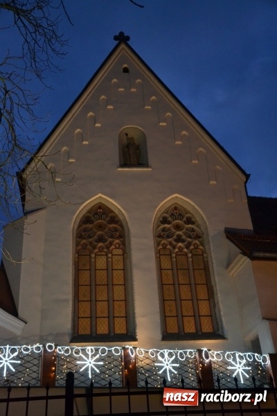 Zdjęcie w galerii na portalu naszraciborz.pl: Biesiada Wigilijna z artystami z Poznania na Zamku Piastowskim wiadomości z regionu