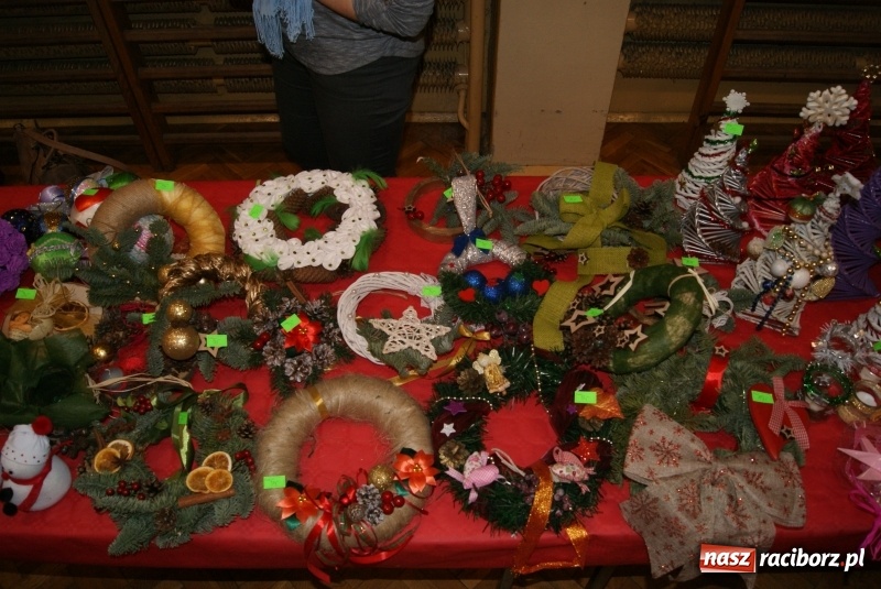 Zdjęcie w galerii na portalu naszraciborz.pl: Świąteczny kiermasz w Studziennej  wiadomości z regionu