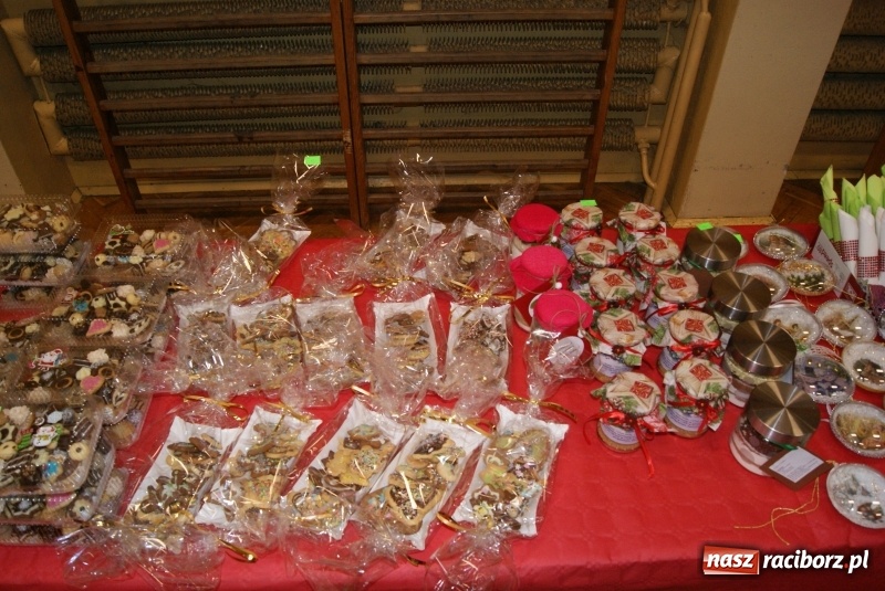 Zdjęcie w galerii na portalu naszraciborz.pl: Świąteczny kiermasz w Studziennej  wiadomości z regionu