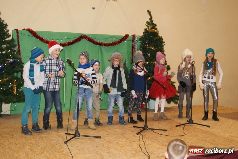 Zdjęcie w galerii na portalu naszraciborz.pl: Świąteczny kiermasz w Studziennej  wiadomości z regionu