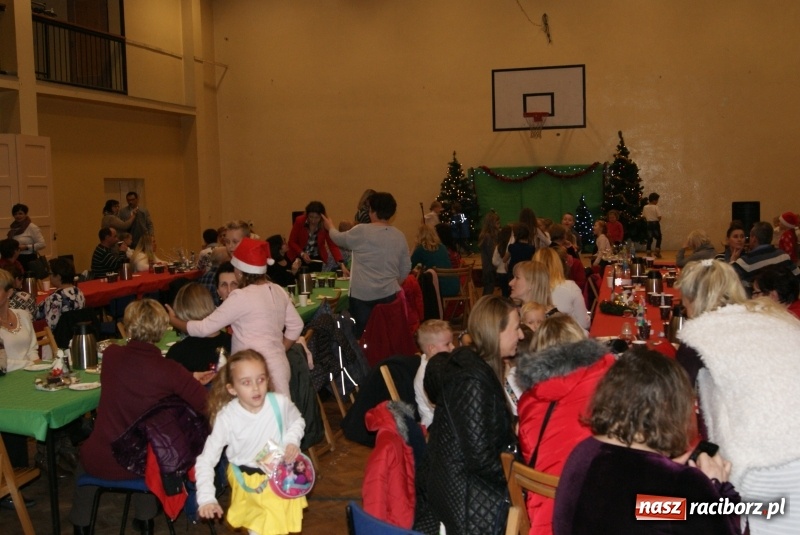 Zdjęcie w galerii na portalu naszraciborz.pl: Świąteczny kiermasz w Studziennej  wiadomości z regionu