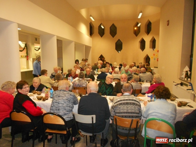 Zdjęcie w galerii na portalu naszraciborz.pl: Wigilia dla starszych i samotnych w Rudach wiadomości z regionu