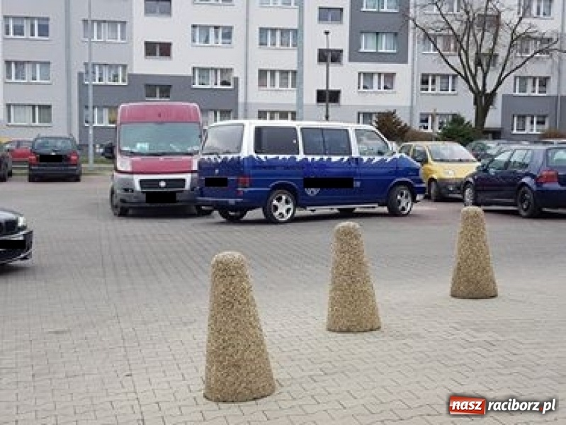 Zdjęcie w galerii na portalu naszraciborz.pl: Mistrzowie raciborskiego parkowania  wiadomości z regionu