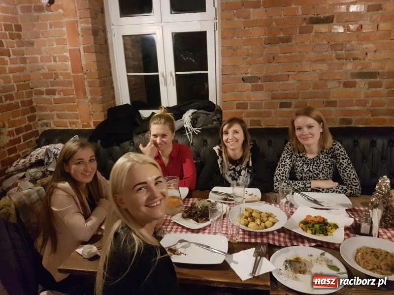 Zdjęcie w galerii na portalu naszraciborz.pl: Wigilijne spotkanie w Dentice24  wiadomości z regionu