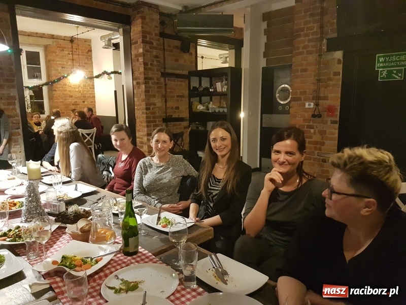 Zdjęcie w galerii na portalu naszraciborz.pl: Wigilijne spotkanie w Dentice24  wiadomości z regionu