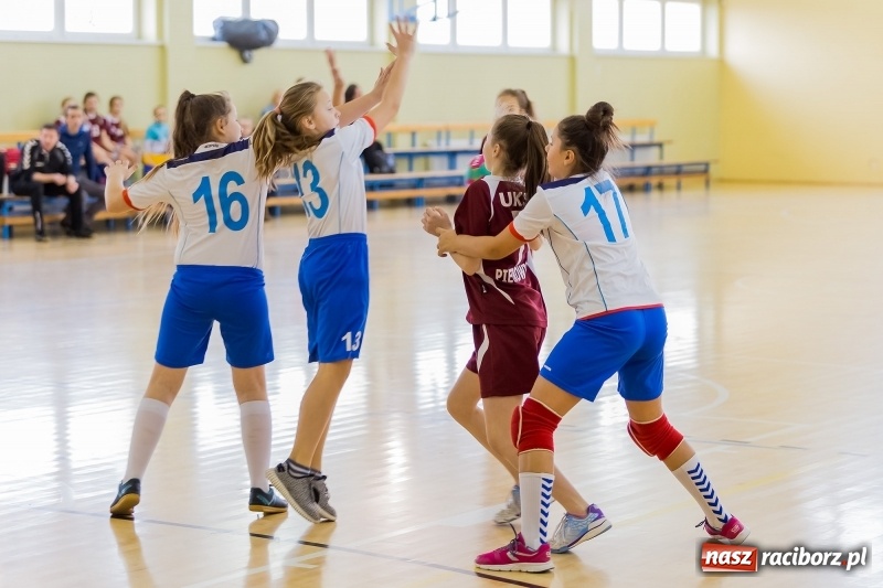 Zdjęcie w galerii na portalu naszraciborz.pl: 8. Turniej Piłki Ręcznej Dziewcząt Młodszych o puchar starosty raciborskiego wiadomości z regionu