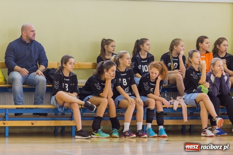 Zdjęcie w galerii na portalu naszraciborz.pl: 8. Turniej Piłki Ręcznej Dziewcząt Młodszych o puchar starosty raciborskiego wiadomości z regionu