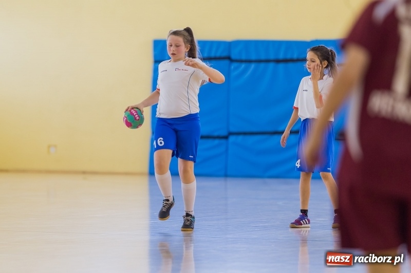 Zdjęcie w galerii na portalu naszraciborz.pl: 8. Turniej Piłki Ręcznej Dziewcząt Młodszych o puchar starosty raciborskiego wiadomości z regionu