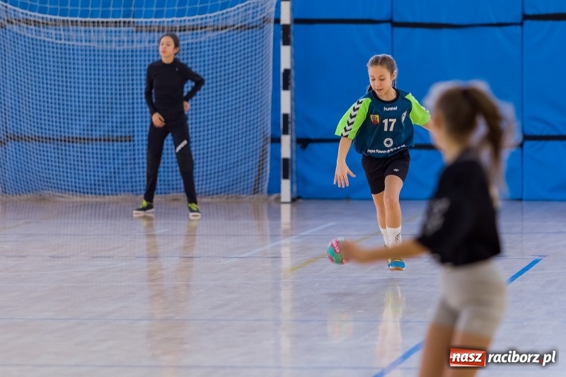 Zdjęcie w galerii na portalu naszraciborz.pl: 8. Turniej Piłki Ręcznej Dziewcząt Młodszych o puchar starosty raciborskiego wiadomości z regionu