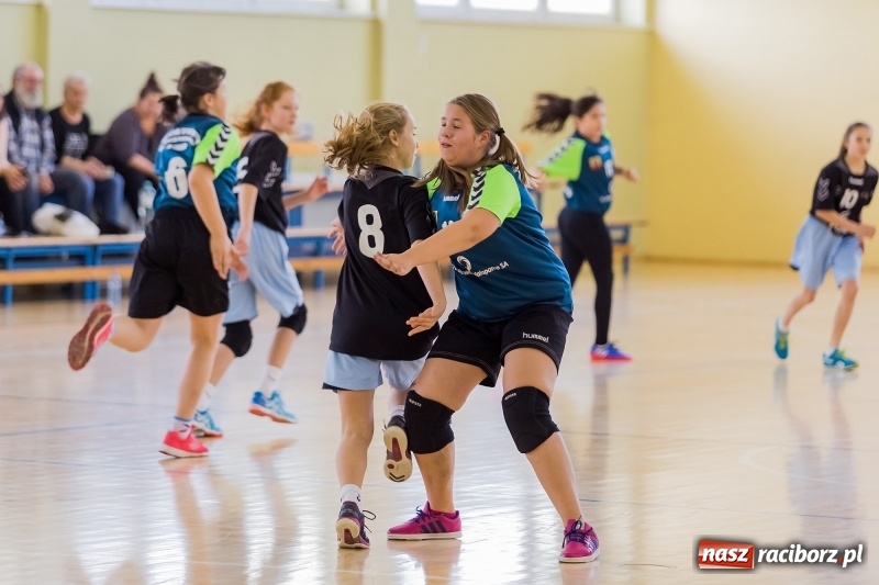 Zdjęcie w galerii na portalu naszraciborz.pl: 8. Turniej Piłki Ręcznej Dziewcząt Młodszych o puchar starosty raciborskiego wiadomości z regionu