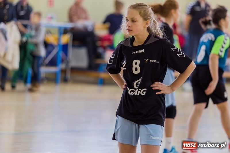 Zdjęcie w galerii na portalu naszraciborz.pl: 8. Turniej Piłki Ręcznej Dziewcząt Młodszych o puchar starosty raciborskiego wiadomości z regionu