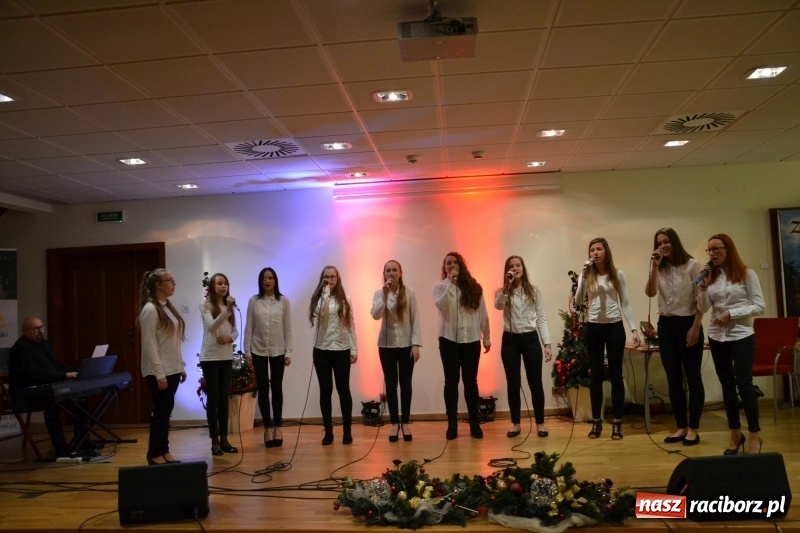 Zdjęcie w galerii na portalu naszraciborz.pl: XIII Forum Osób Niepełnosprawnych na Zamku Piastowskim za nami wiadomości z regionu