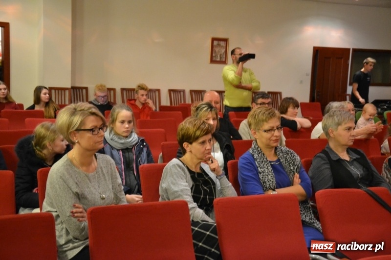 Zdjęcie w galerii na portalu naszraciborz.pl: XIII Forum Osób Niepełnosprawnych na Zamku Piastowskim za nami wiadomości z regionu