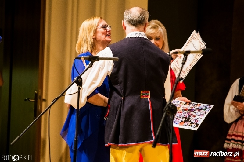 Zdjęcie w galerii na portalu naszraciborz.pl: 20 lat z tańcem. Jubileuszowy koncert Źródła na deskach RCK  wiadomości z regionu