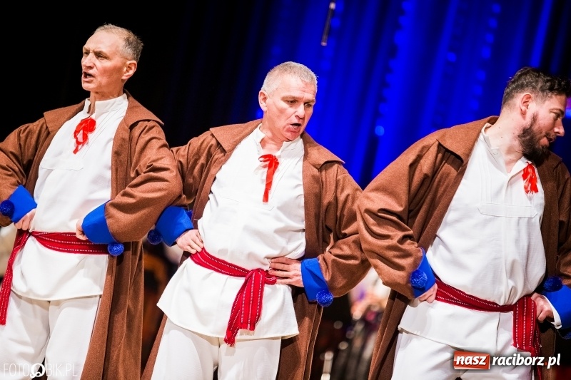 Zdjęcie w galerii na portalu naszraciborz.pl: 20 lat z tańcem. Jubileuszowy koncert Źródła na deskach RCK  wiadomości z regionu