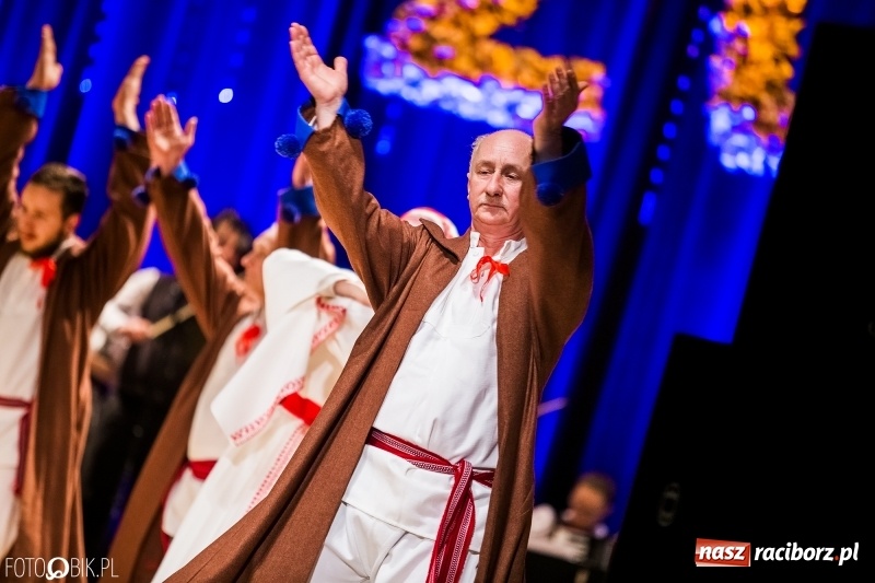 Zdjęcie w galerii na portalu naszraciborz.pl: 20 lat z tańcem. Jubileuszowy koncert Źródła na deskach RCK  wiadomości z regionu