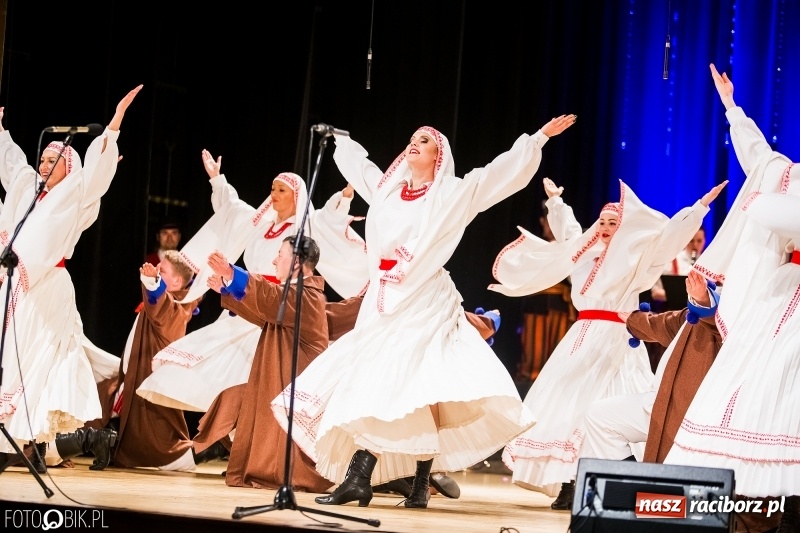 Zdjęcie w galerii na portalu naszraciborz.pl: 20 lat z tańcem. Jubileuszowy koncert Źródła na deskach RCK  wiadomości z regionu