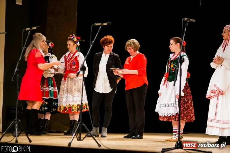 Zdjęcie w galerii na portalu naszraciborz.pl: 20 lat z tańcem. Jubileuszowy koncert Źródła na deskach RCK  wiadomości z regionu