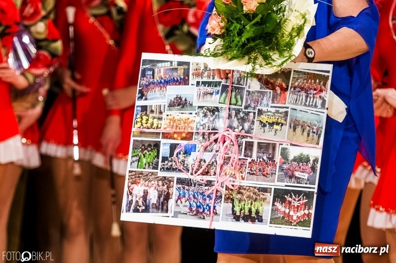 Zdjęcie w galerii na portalu naszraciborz.pl: 20 lat z tańcem. Jubileuszowy koncert Źródła na deskach RCK  wiadomości z regionu