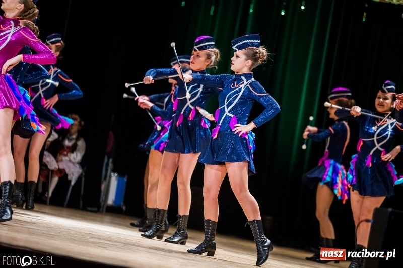 Zdjęcie w galerii na portalu naszraciborz.pl: 20 lat z tańcem. Jubileuszowy koncert Źródła na deskach RCK  wiadomości z regionu