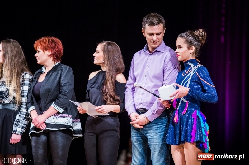 Zdjęcie w galerii na portalu naszraciborz.pl: 20 lat z tańcem. Jubileuszowy koncert Źródła na deskach RCK  wiadomości z regionu