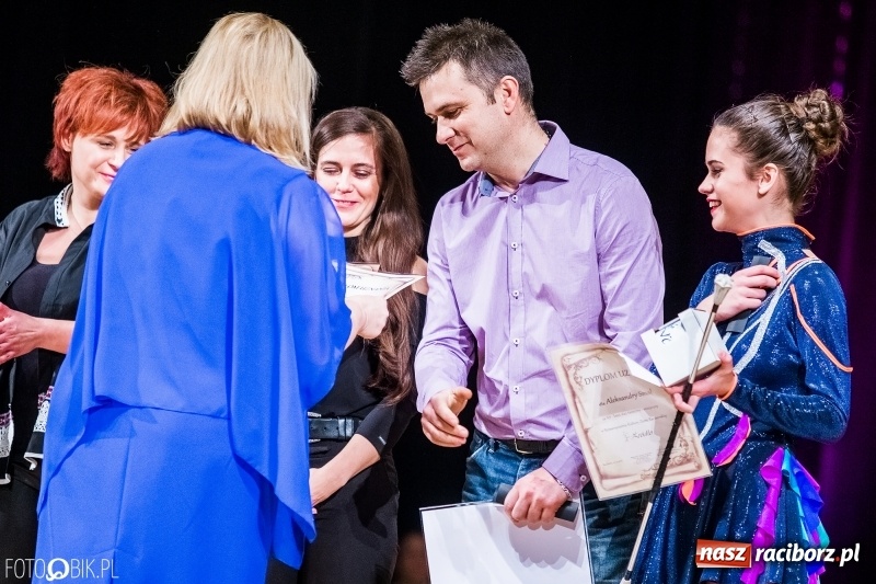 Zdjęcie w galerii na portalu naszraciborz.pl: 20 lat z tańcem. Jubileuszowy koncert Źródła na deskach RCK  wiadomości z regionu