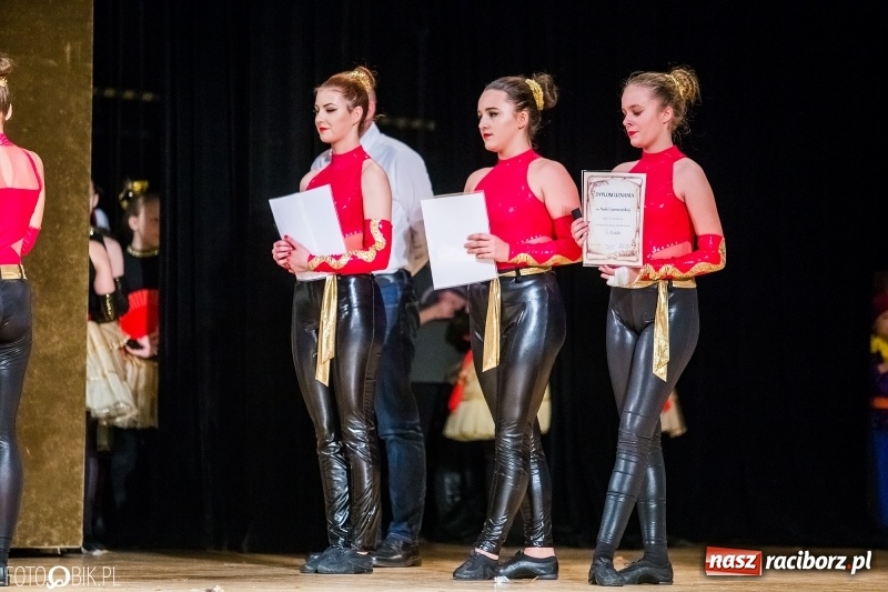Zdjęcie w galerii na portalu naszraciborz.pl: 20 lat z tańcem. Jubileuszowy koncert Źródła na deskach RCK  wiadomości z regionu