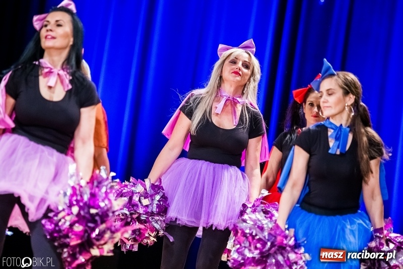 Zdjęcie w galerii na portalu naszraciborz.pl: 20 lat z tańcem. Jubileuszowy koncert Źródła na deskach RCK  wiadomości z regionu