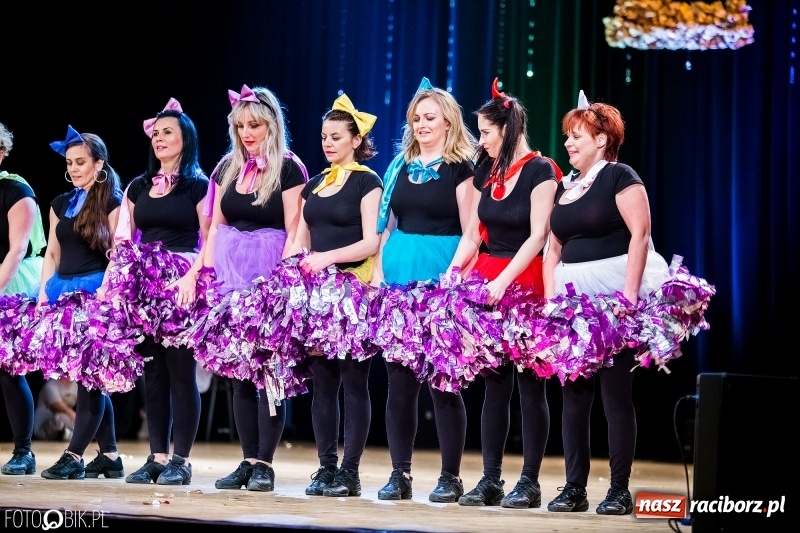 Zdjęcie w galerii na portalu naszraciborz.pl: 20 lat z tańcem. Jubileuszowy koncert Źródła na deskach RCK  wiadomości z regionu