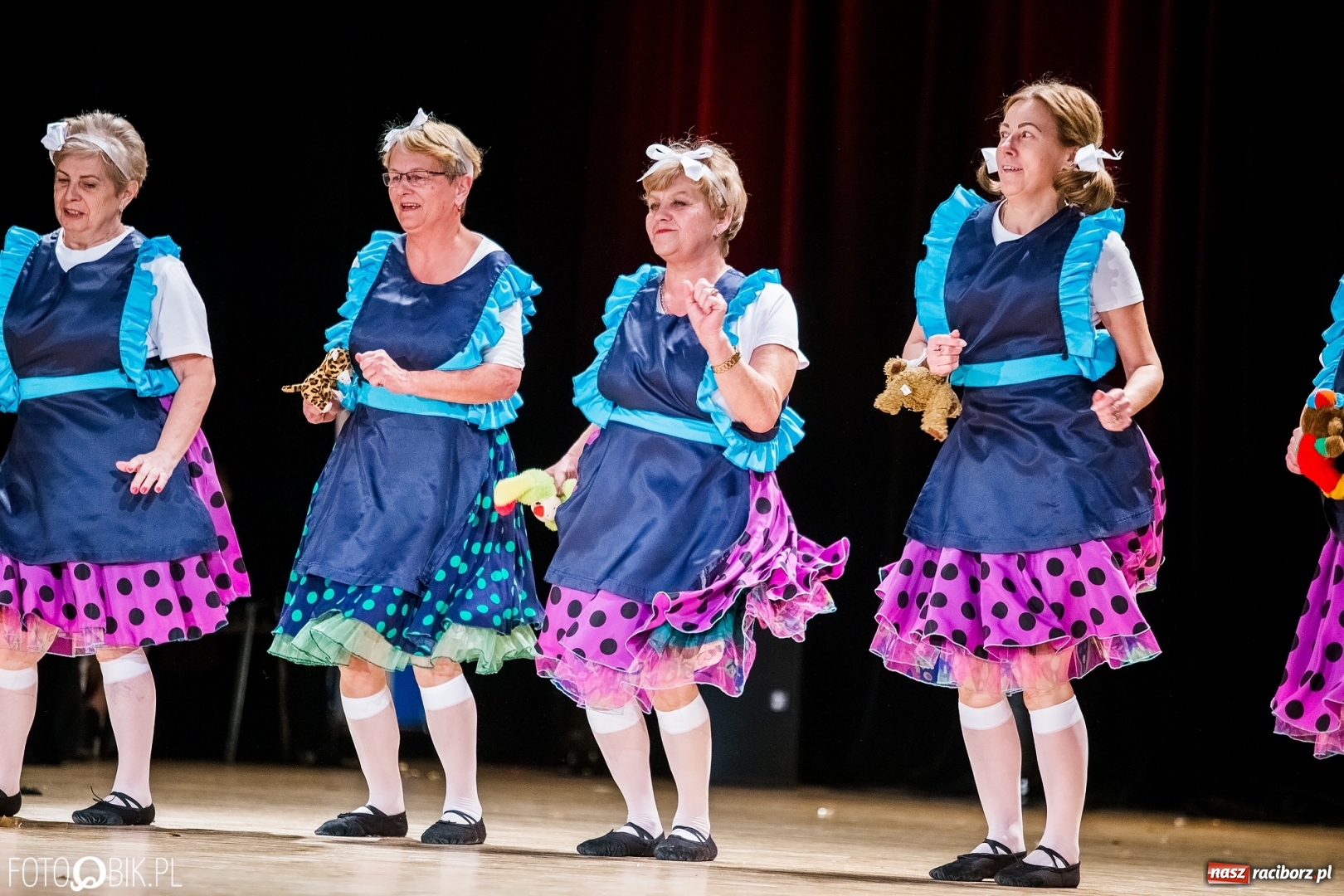 Zdjęcie w galerii na portalu naszraciborz.pl: 20 lat z tańcem. Jubileuszowy koncert Źródła na deskach RCK  wiadomości z regionu