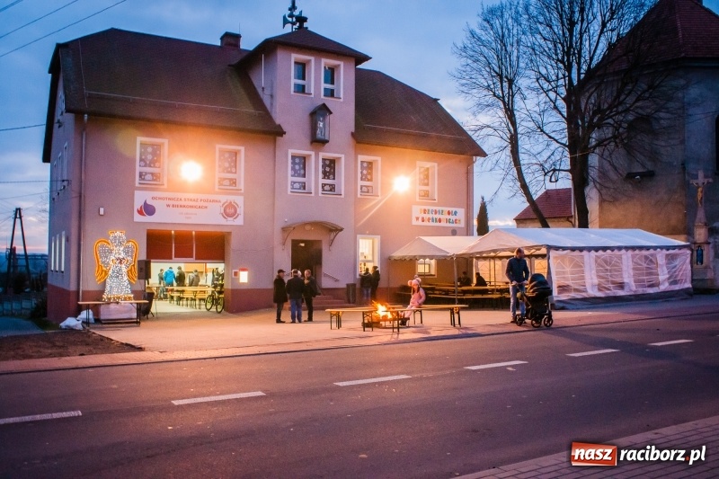 Zdjęcie w galerii na portalu naszraciborz.pl: Weihnachtsfest w Bieńkowicach ze świętym Mikołajem wiadomości z regionu
