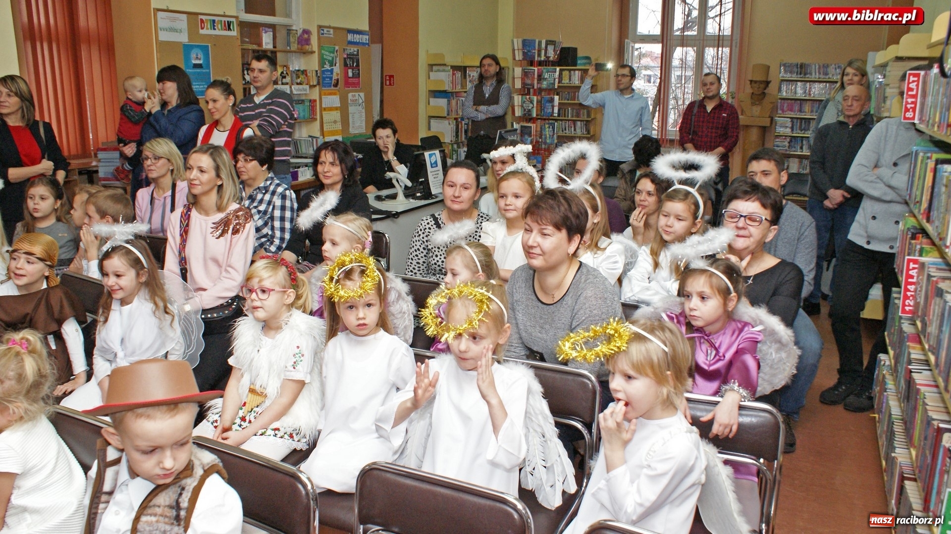 Zdjęcie w galerii na portalu naszraciborz.pl: XVI Międzyprzedszkolny Przegląd Kolęd w bibliotece wiadomości z regionu