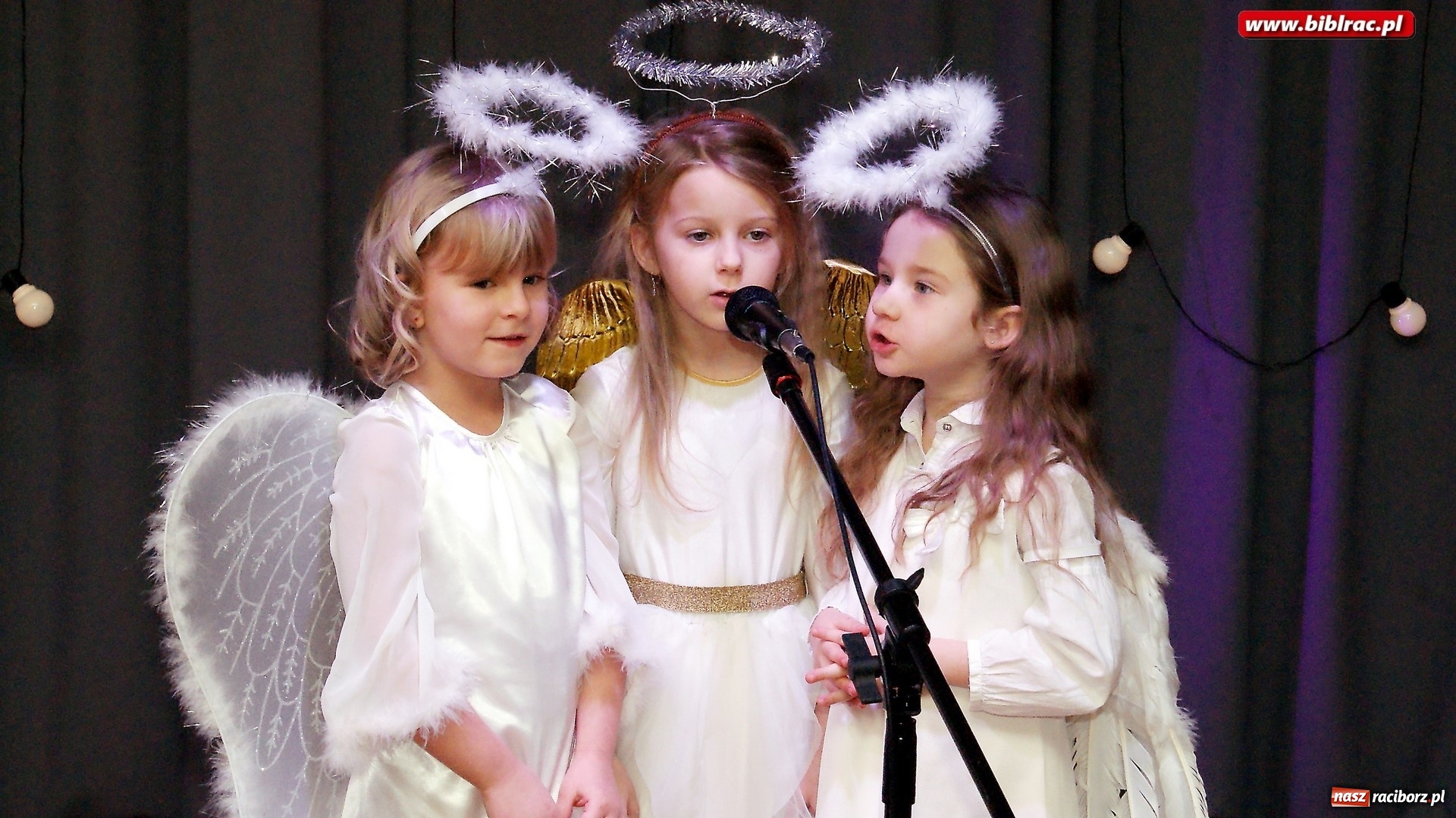 Zdjęcie w galerii na portalu naszraciborz.pl: XVI Międzyprzedszkolny Przegląd Kolęd w bibliotece wiadomości z regionu