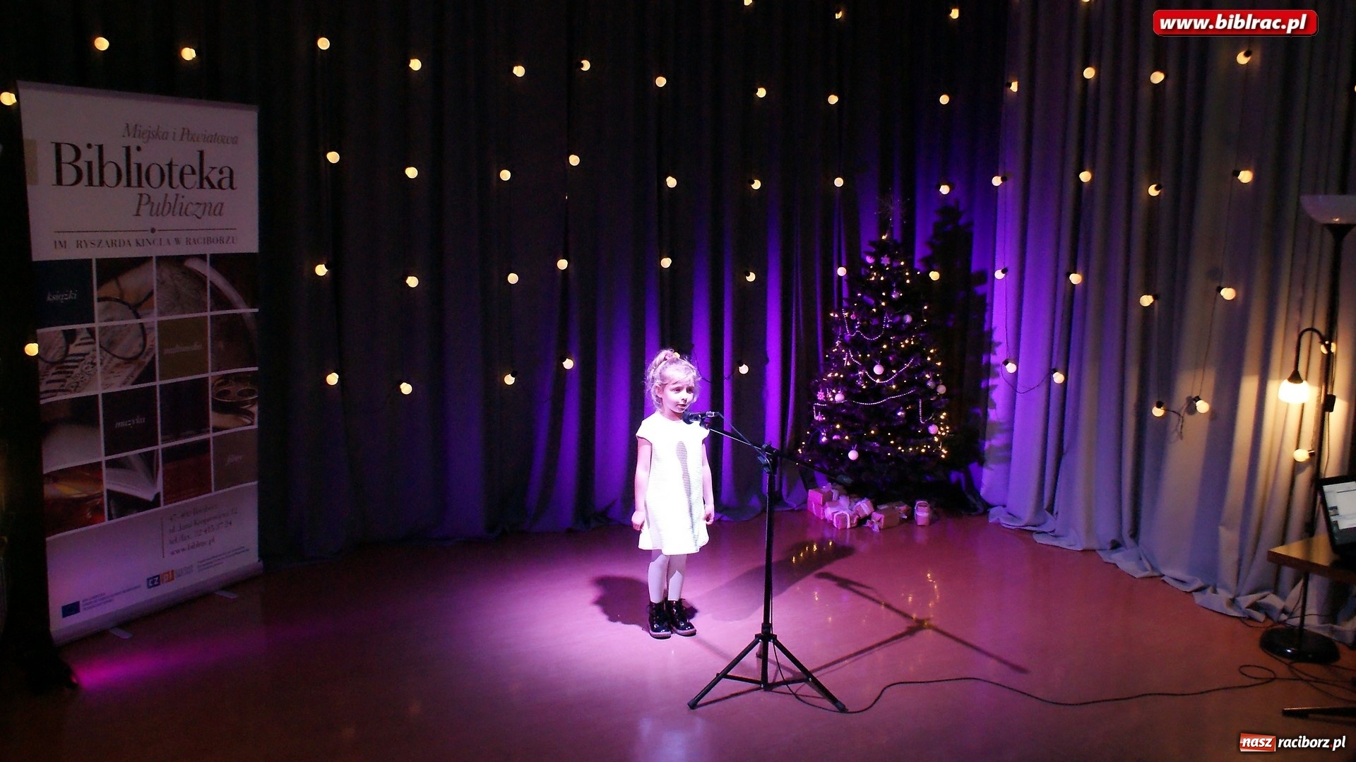 Zdjęcie w galerii na portalu naszraciborz.pl: XVI Międzyprzedszkolny Przegląd Kolęd w bibliotece wiadomości z regionu
