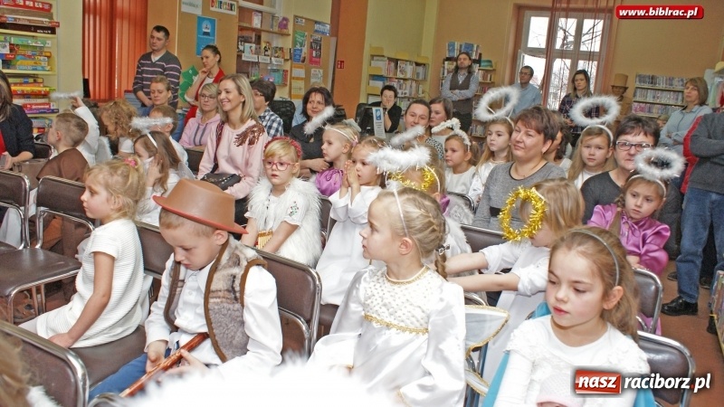 Zdjęcie w galerii na portalu naszraciborz.pl: XVI Międzyprzedszkolny Przegląd Kolęd w bibliotece wiadomości z regionu