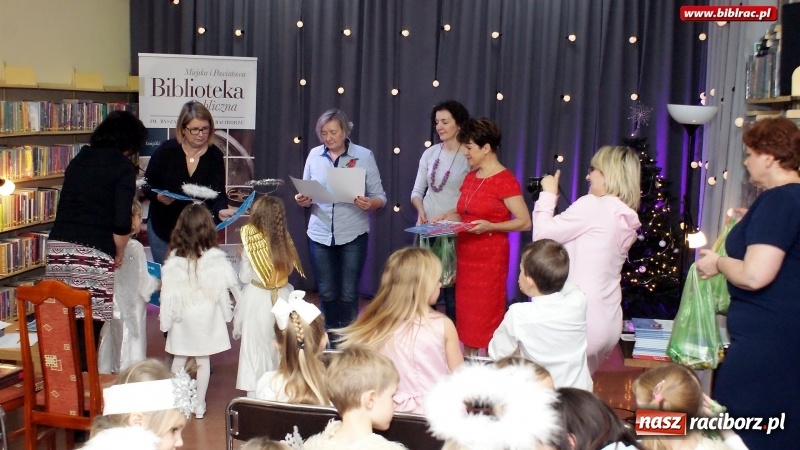 Zdjęcie w galerii na portalu naszraciborz.pl: XVI Międzyprzedszkolny Przegląd Kolęd w bibliotece wiadomości z regionu