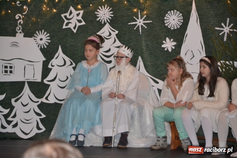 Zdjęcie w galerii na portalu naszraciborz.pl: Szkolny kiermasz w Rudach znów zgromadził tłumy wiadomości z regionu