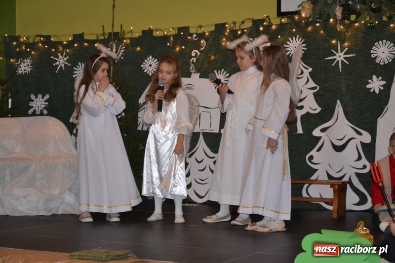 Zdjęcie w galerii na portalu naszraciborz.pl: Szkolny kiermasz w Rudach znów zgromadził tłumy wiadomości z regionu