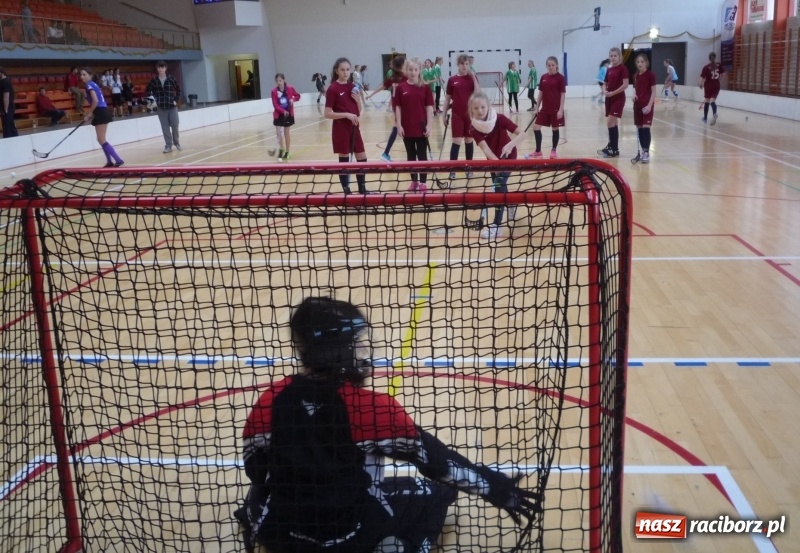 Zdjęcie w galerii na portalu naszraciborz.pl: Tworkowiki w finale Igrzysk Dzieci Województwa Śląskiego w unihokeju  wiadomości z regionu