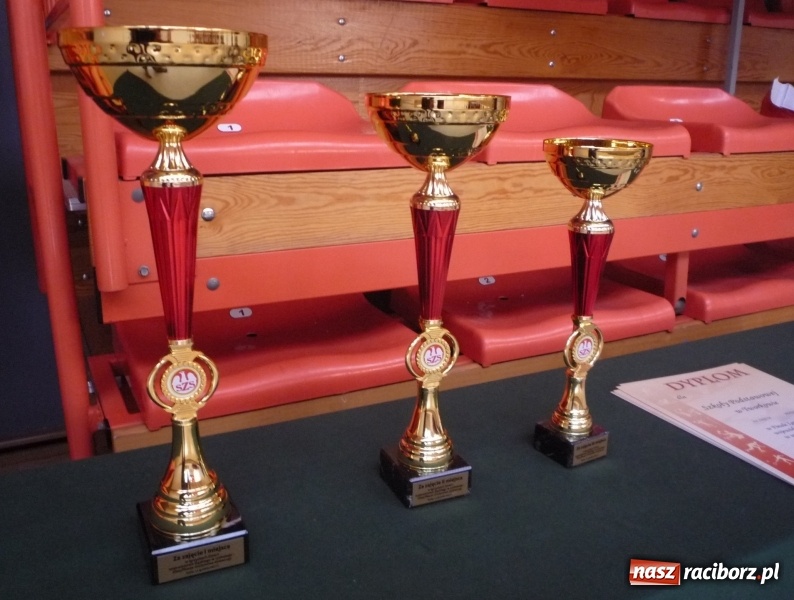 Zdjęcie w galerii na portalu naszraciborz.pl: Tworkowiki w finale Igrzysk Dzieci Województwa Śląskiego w unihokeju  wiadomości z regionu