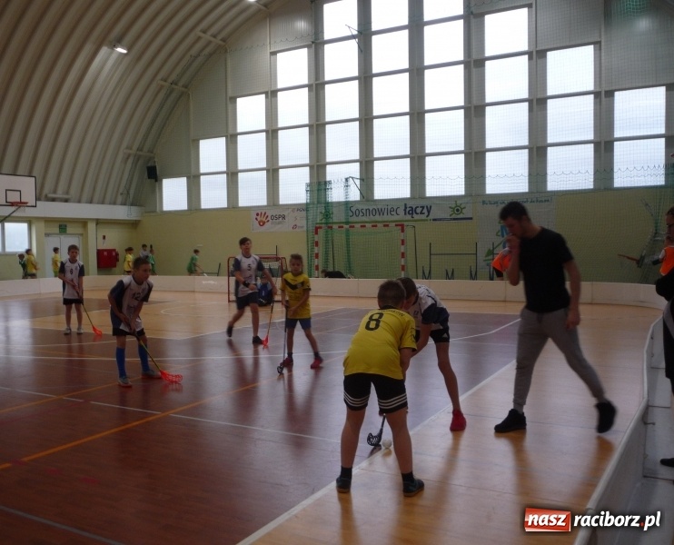 Zdjęcie w galerii na portalu naszraciborz.pl: Tworkowiki w finale Igrzysk Dzieci Województwa Śląskiego w unihokeju  wiadomości z regionu