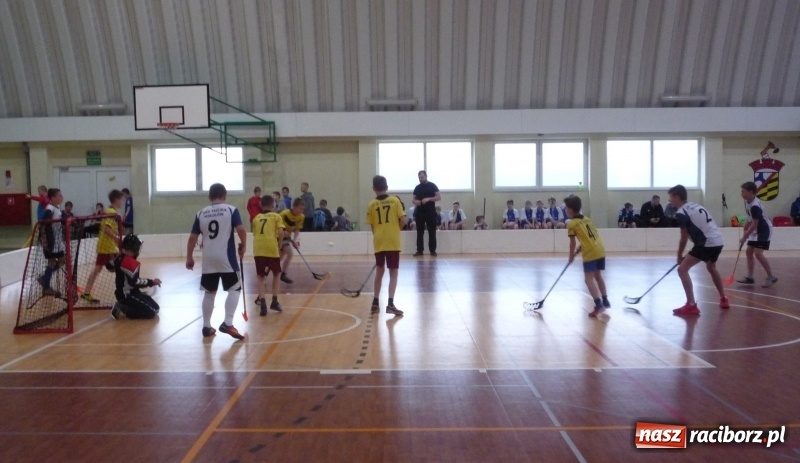 Zdjęcie w galerii na portalu naszraciborz.pl: Tworkowiki w finale Igrzysk Dzieci Województwa Śląskiego w unihokeju  wiadomości z regionu